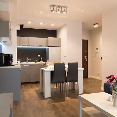 Ferienwohnung Apartlogy Aura2 78 - Experience Intelligent Living While Travelling Danzig Exterior foto