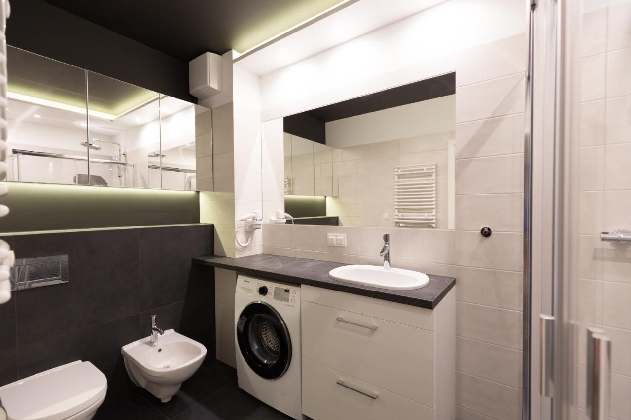 Ferienwohnung Apartlogy Aura2 78 - Experience Intelligent Living While Travelling Danzig Exterior foto
