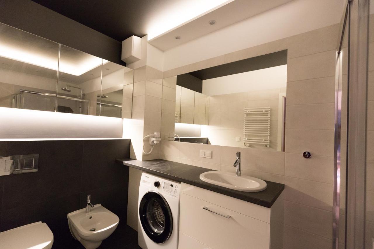 Ferienwohnung Apartlogy Aura2 78 - Experience Intelligent Living While Travelling Danzig Exterior foto