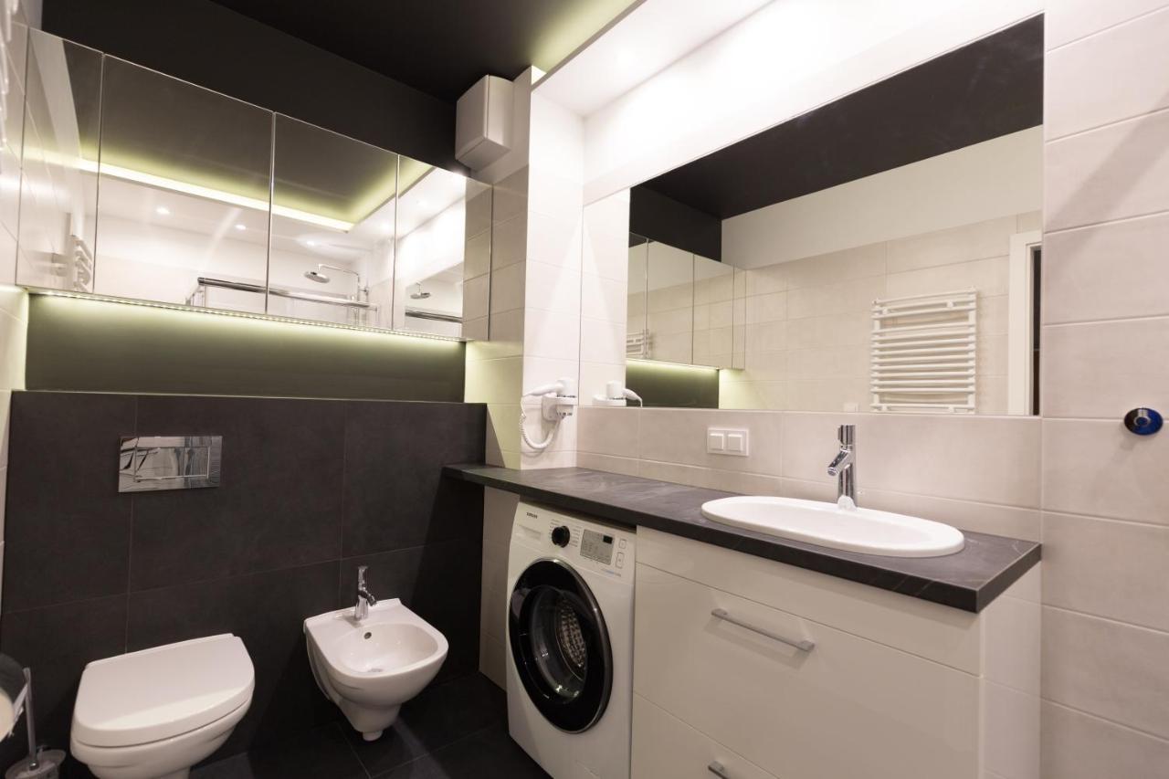 Ferienwohnung Apartlogy Aura2 78 - Experience Intelligent Living While Travelling Danzig Exterior foto